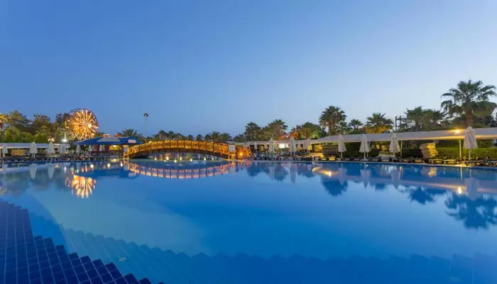 هتل موکارناس اسپا ریزورت آنتالیا